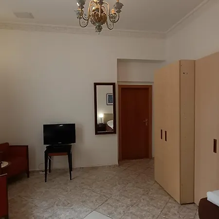 Gato Hostal Bozicany